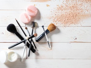 4 Perbedaan Penata Rias Pengantin dan MUA , Apa Saja?