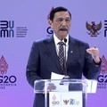 Luhut: Saya Bolak-Balik China, Duitnya Masuk Indonesia!