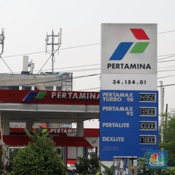 Salah Satu Keputusan Berat Jokowi di 2022, Naikkan Harga BBM