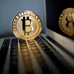 Kripto Adem Ayem, Bitcoin Masih Tertahan di Level US$ 26.000