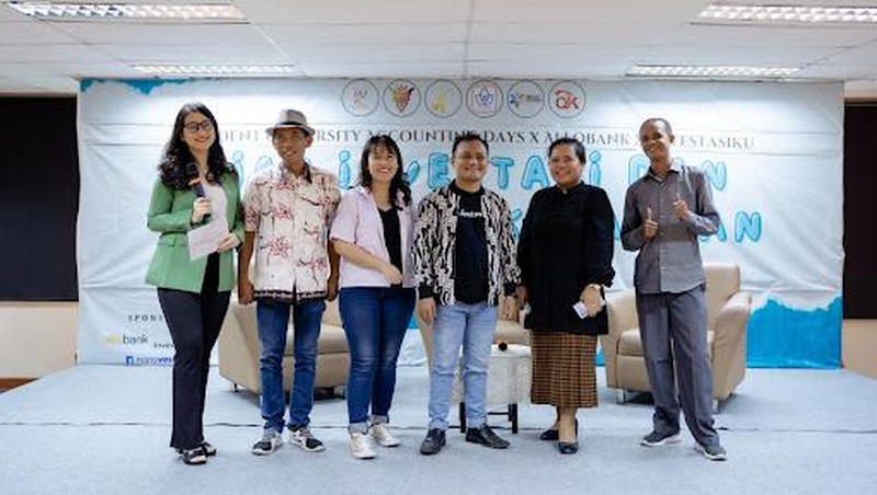 InvestasiKu dan Allobank turut meramaikan acara President University pada hari Senin 17 Oktober 2021 di Cikarang, Jawa Barat. Acara yang bertemakan Kiat Investasi dan Manajemen Keuangan ini merupakan salah satu rangkaian acara President University Accounting Day. Acara ini dihadiri lebih dari 120 peserta offline dan 60 peserta secara online. (Dok. InvestasiKu)