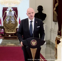Simak! Ini Dia Hasil Pertemuan Tertutup Jokowi-Presiden FIFA