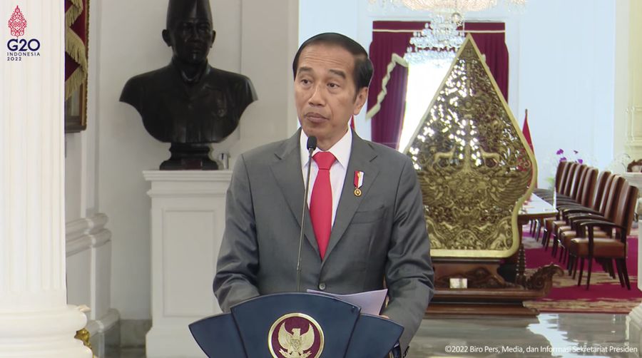 Presiden Joko Widodo Memberikan Keterangan Pers Bersama Presiden FIFA, Istana Merdeka, Selasa (18/10/2022). (Tangkapan Layar via Youtube Sekretariat Presiden)