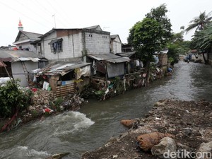 Tata DAS Ciliwung, DKI Akan Relokasi Warga Kali Krukut dan Kali Mampang