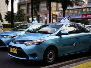 Sedan Tak Lagi Diminati Sebagai Armada Taksi, Kenapa?