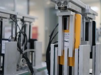 OPPO Ungkap Keandalan Seri A77s di Lini Produksi Pabrik Baru