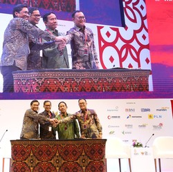 PLN-PTBA Jajaki Kemungkinan Pensiun Dini PLTU Pelabuhan Ratu