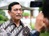 Kereta Cepat JKT-Surabaya Digarap China? Ini Kata Luhut