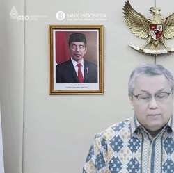 Survei BI Membuktikan Orang Mulai Ngerem Ambil Kredit Bank