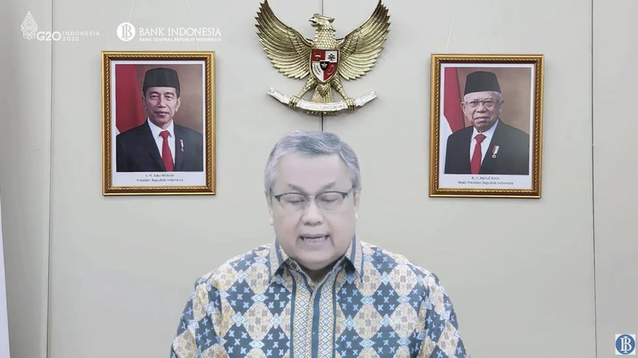 Gubernur Bank Indonesia Perry Warjiyo Mengumumkan Hasil RDG Bulanan Bulan Oktober 2022 dengan Cakupan Triwulanan. (Tangkapan Layar Youtube)