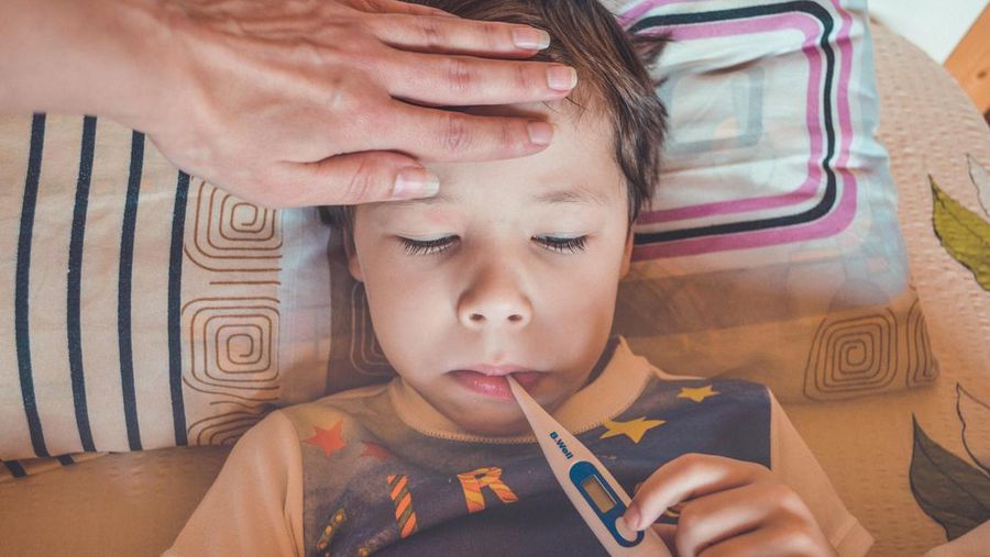 Ilustrasi Anak Demam (Pixabay)