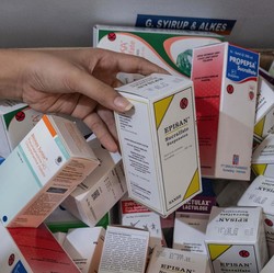 Rupiah Ambruk Bikin Produsen Obat Rugi,  Mitos Atau Fakta?