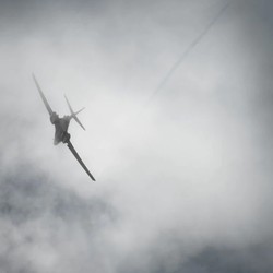 AS Parkir Jet Bomber Dekat Papua, Manas-manasin Korut?