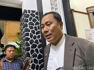 Eks Walkot Sukabumi Jalani Operasi Tulang Usai Kecelakaan di Kebumen