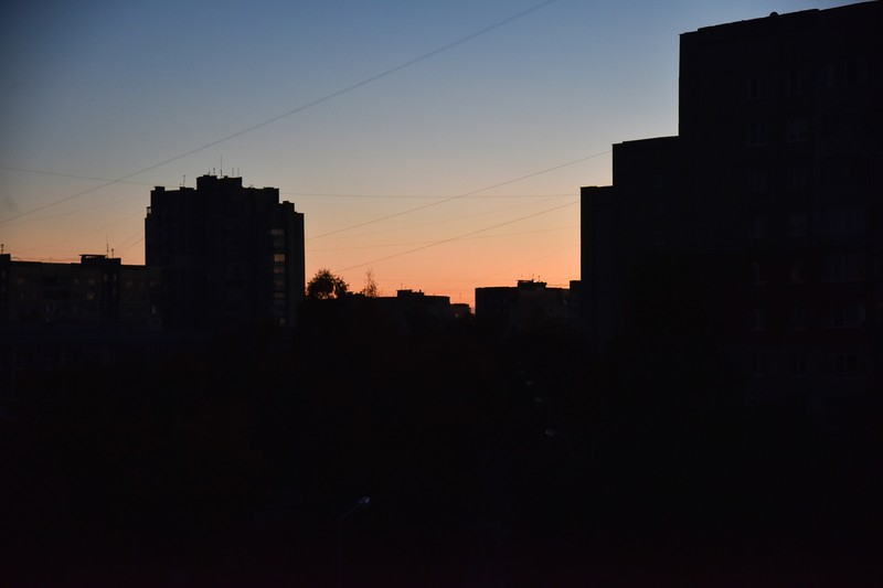 Serangan Rusia ke Ukraina pada Sabtu (22/10/2022) telah membuat negara itu mengalami mati lampu besar-besaran. Pasalnya, Moskow dilaporkan juga menyasar fasilitas energi dan kelistrikan negara itu. (Getty Images/Christian Ender) Serangan Rusia ke Ukraina pada Sabtu (22/10/2022) telah membuat negara itu mengalami mati lampu besar-besaran. Pasalnya, Moskow dilaporkan juga menyasar fasilitas energi dan kelistrikan negara itu. (Getty Images/Christian Ender)