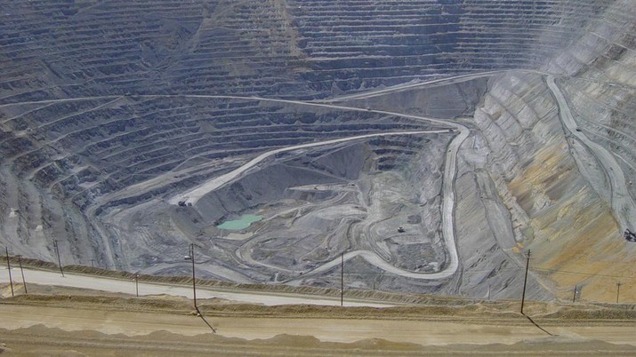 Tambang tembaga di Bingham Canyon, Utah, Amerika Serikat