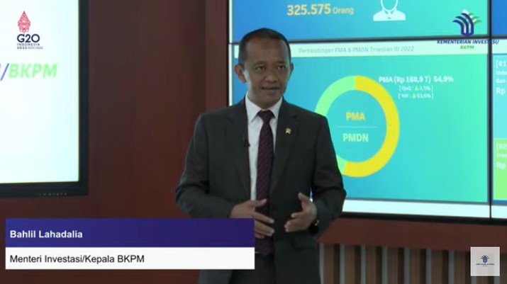 Menteri Investasi/Kepala Badan Koordinasi Penanaman Modal (BKPM) Bahlil Lahadalia Memberikan Keterangan Pers Mengenai Realisasi Investasi PMA & PMDN Triwulan III (Juli-September) Tahun 2022 Menteri Investasi/Kepala Badan Koordinasi Penanaman Modal (BKPM) Bahlil Lahadalia Memberikan Keterangan Pers Mengenai Realisasi Investasi PMA & PMDN Triwulan III (Juli-September) Tahun 2022, Senin (24/20/2022). (Tangkapan Layar via Youtube BKPM)