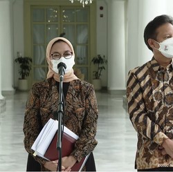 Tolong Pak Jokowi! Obat Ini Dilarang, Tapi Masih Bebas Dijual