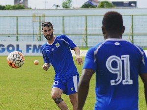 Robertino Pugliara: Korban Tekel Kotor Wahyudi Hamisi, Sampai Pensiun