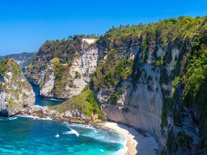 Diamond Beach di Nusa Penida Tetap Buka, tapi Dilarang Tarik Retribusi