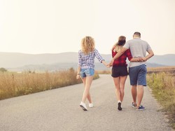 Menjalin Hubungan Terlarang, Bisa Lanjut atau Kandas di Tengah Jalan? Menjalin Hubungan Terlarang, Bisa Lanjut atau Kandas di Tengah Jalan?