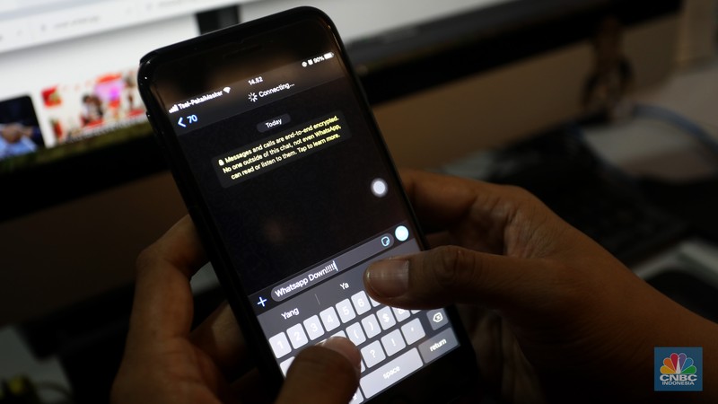 Ilustrasi WhatsApp Down (CNBC Indonesia/ Andrean Kristianto)