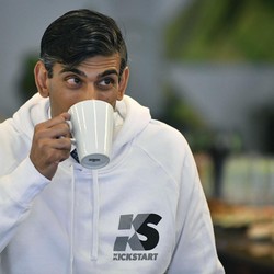 Raja Charles Lewat! Ini Kekayaan PM Baru Inggris Rishi Sunak