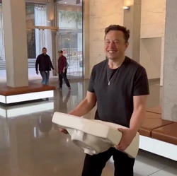 Cabut Pemblokiran Trump di Twitter, Ini Komentar Elon Musk