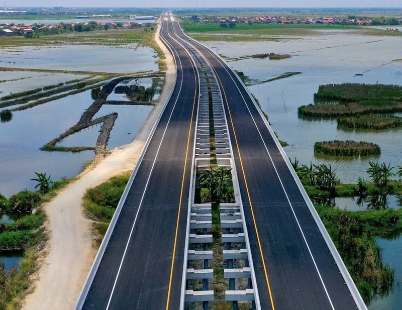 Jalan Tol Semarang - Demak Sedin 2 (Biro Pers Kementerian PUPR) Jalan Tol Semarang - Demak Sedin 2 (Biro Pers Kementerian PUPR)