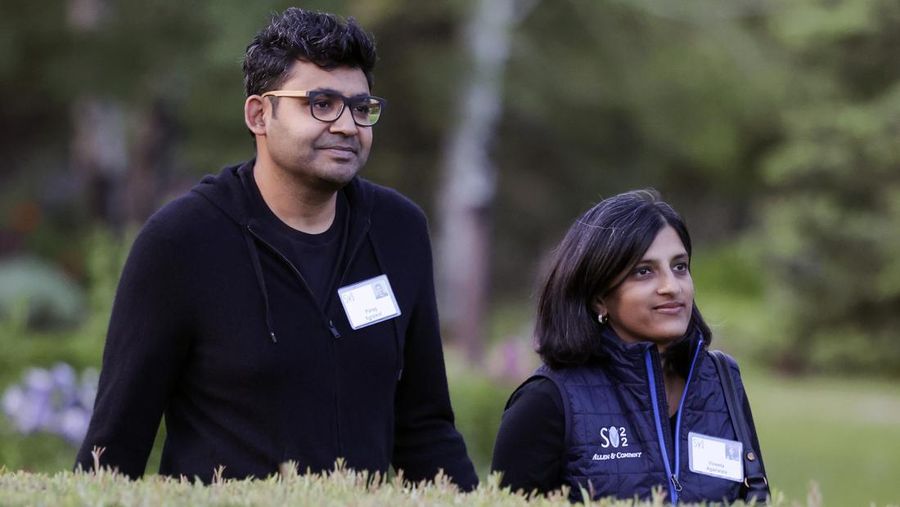 SUN VALLEY, IDAHO - JULY 06: Parag Agrawal, CEO of Twitter, and his wife Vineeta Agarwal, walk to a morning session during the Allen & Company Sun Valley Conference on July 06, 2022 in Sun Valley, Idaho. The world's most wealthy and powerful businesspeople from the media, finance, and technology will converge at the Sun Valley Resort this week for the exclusive conference. (Photo by Kevin Dietsch/Getty Images)