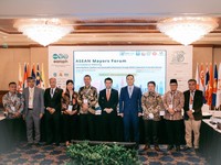 Emil Dardak Pimpin Diskusi Pemukiman di ASEAN Mayor Forum