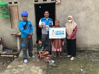 Aliri Listrik 3.607 Warga, Pegawai PLN Donasikan Gaji
