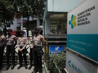 Dekan FK Unair Dipecat Usai Tolak Dokter Asing, Kemenkes Buka Suara