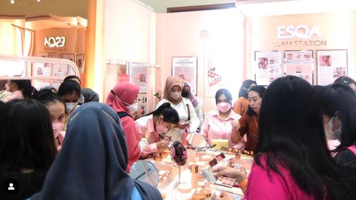 Suasana pamera industri kecantikan Female Daily Suasana pamera industri kecantikan Female Daily