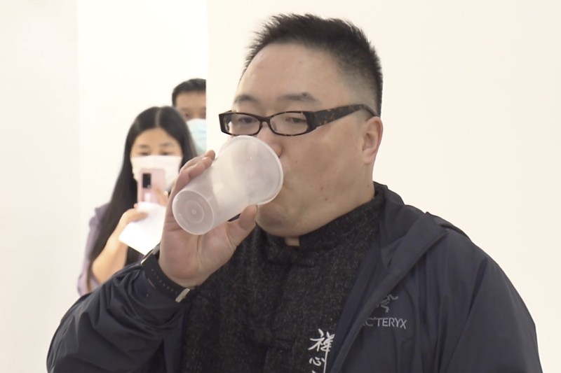 Vaksin COVID aerosol yang dikembangkan oleh perusahaan biofarmasi China CanSino Biologics Inc.(Shanghai Media Group via AP)
