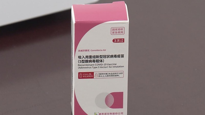 Vaksin COVID aerosol yang dikembangkan oleh perusahaan biofarmasi China CanSino Biologics Inc.(Shanghai Media Group via AP)