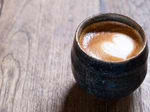 Keistimewaan Dirty Latte dan Magic Coffee yang Dicicip Sri Mulyani