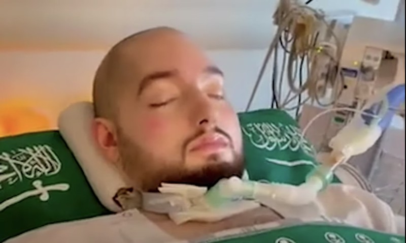 Pangeran Al Waleed bin Khaled bin Talal Koma selama 17 Tahun Pangeran Al Waleed bin Khaled bin Talal Koma selama 17 Tahun (Tangkapan Layar)