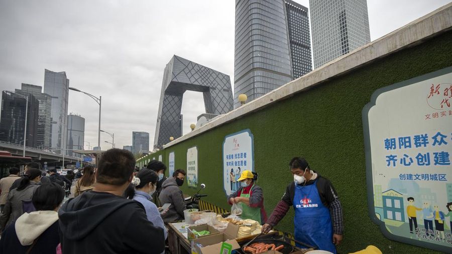 Ilustrasi kota Shanghai. (AP Photo/Mark Schiefelbein)