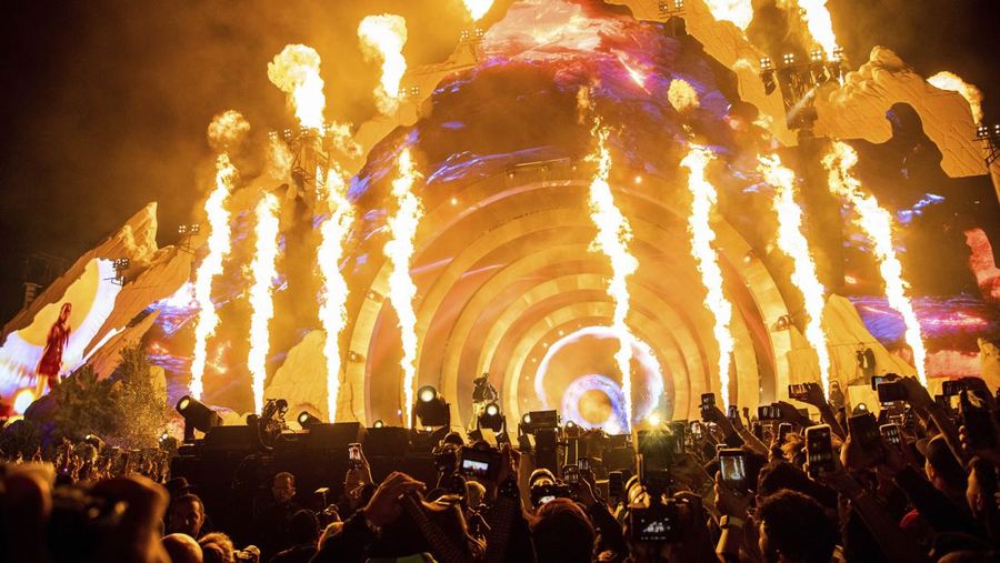 Korban tewas dari kerumunan mematikan di konser rap di Texas di Festival Astroworld pada 5 November di Houston ketika penonton konser menemukan diri mereka terhimpit penghalang, tidak dapat bergerak atau bernapas saat massa menekan ke arah panggung. (Photo by Amy Harris/Invision/AP, File)