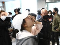 Potret Haru Tragedi Itaewon, Tangis & Bendera Setengah Tiang
