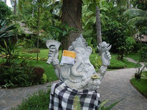 Filosofi dan Makna Patung Dewa Ganesha dalam Ajaran Hindu Bali