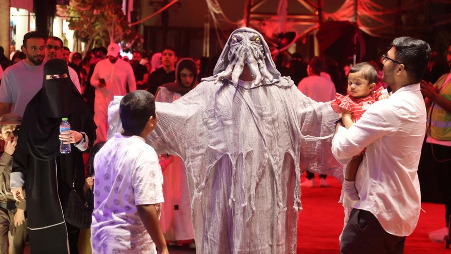 Perayaan Halloween dimulai di Riyadh, Arab Saudi , setelah Boulevard diubah menjadi arena pesta kostum dengan tajuk “Akhir Pekan Menakutkan