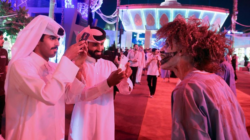 Perayaan Halloween dimulai di Riyadh, Arab Saudi , setelah Boulevard diubah menjadi arena pesta kostum dengan tajuk “Akhir Pekan Menakutkan