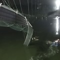 Tragis! Jembatan di India Runtuh, Sedikitnya 81 Orang Tewas