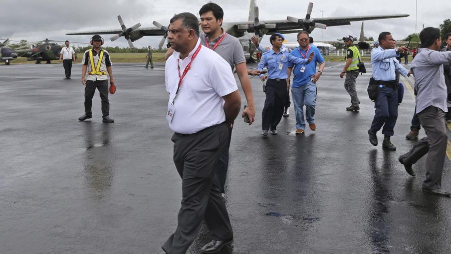 CEO Grup AirAsia, Tony Fernandes berbicara pada konferensi pers di Sydney pada 12 Maret 2015. (AFP/PETER PARKS)