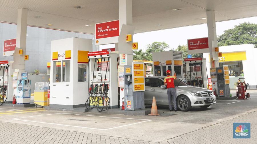 Harga terbaru pertamax dan shell. (²©²ÊÍøÕ¾/Andrean Kristianto)