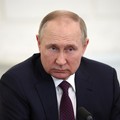Perang Minggir! Babi-China Buat Putin 'Pening'