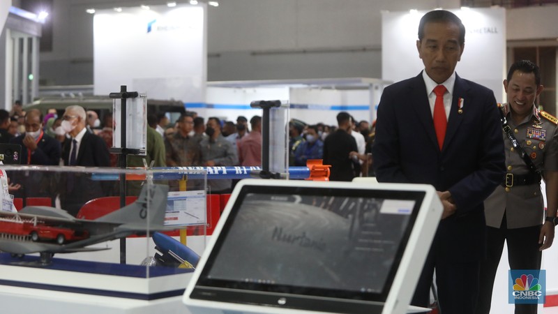 Presiden Joko Widodo (Jokowi) menghadiri Indo Defence 2022 Expo & Forum di JIExpo Kemayoran, Jakarta Pusat, Rabu (2/11/2022). (CNBC Indonesia/Andrean Kristianto)