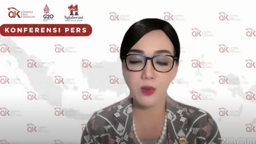 Ketua DK OJK Mahendra Siregar dalam acara Konferensi Pers Hasil Rapat Dewan Komisioner (RDK) OJK Bulan Oktober. (Tangkapan Layar Youtube Jasa Keuangan)
